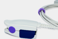 Sensor de SpO2 adulto tipo pinza reusable compatible con Nellcor y otras marcas – Ref. SP9319